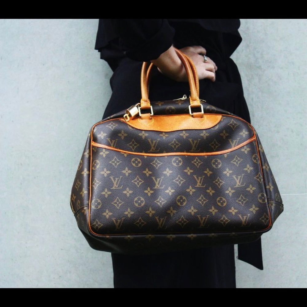 Authentic Louis Vuitton Deauville bag